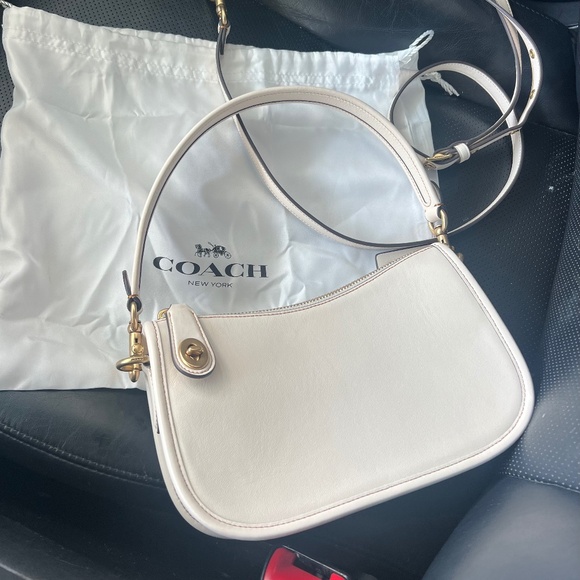 Coach Swinger Bag Designer Crossbody * newly cleaned @ Coach store * - Picture 2 of 8